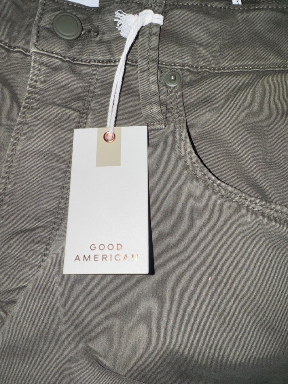 Good American Twill Cargo Shorts Olive Green NWT Sz 4/27 Utility Bermuda - Picture 4 of 10
